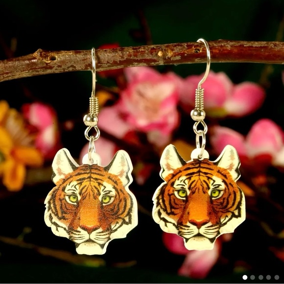 NWT LSU Tigers Earrings - Picture 2 of 3